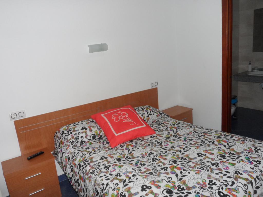 Hostal Via Del Caminante Madrigalejo Екстериор снимка