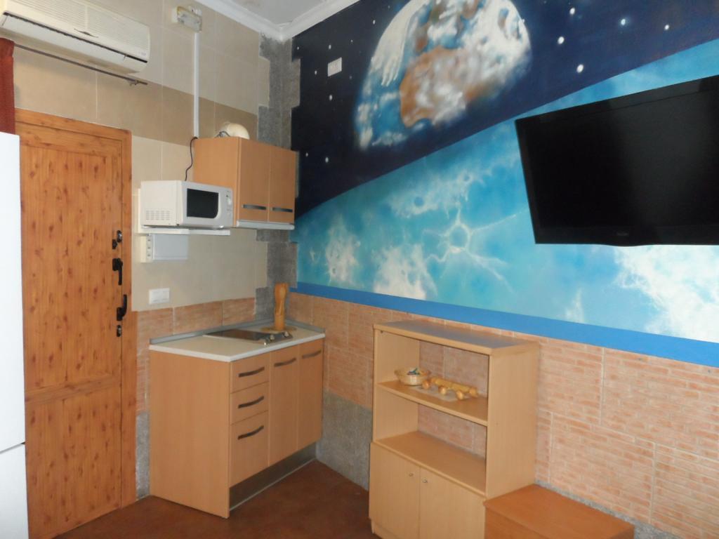 Hostal Via Del Caminante Madrigalejo Екстериор снимка