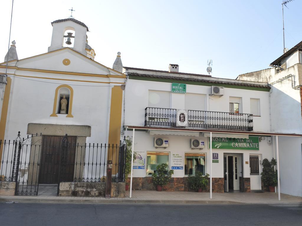 Hostal Via Del Caminante Madrigalejo Екстериор снимка